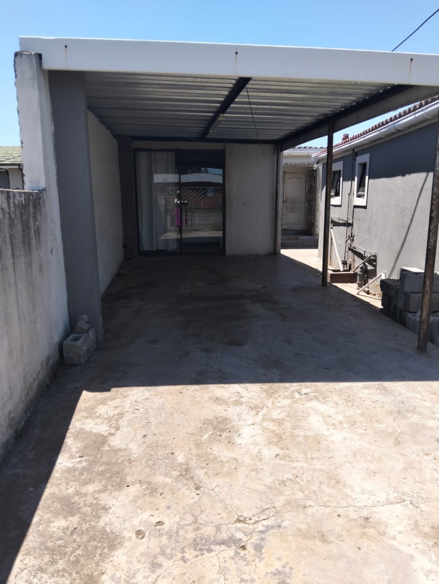 8 Bedroom Property for Sale in Mdantsane Nu 6 Eastern Cape